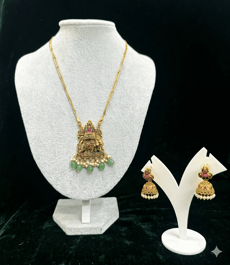 5620-long-thin-chain-lakshmi-pendant-with-earrings