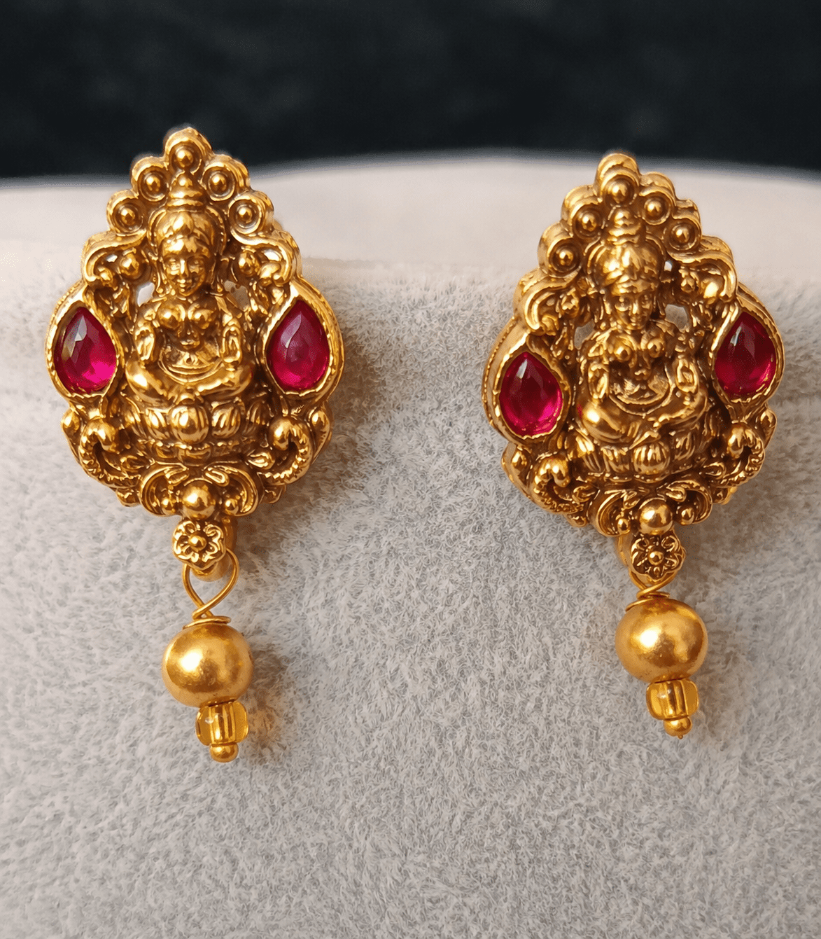6604Long Temple Round Pendant with Ruby-Green Stone Work