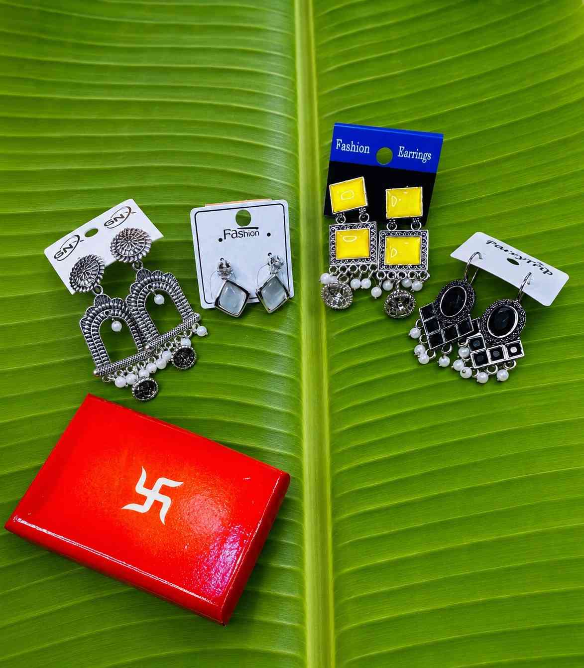 7007 - 4 Pair Stylish Earrings Combo Set