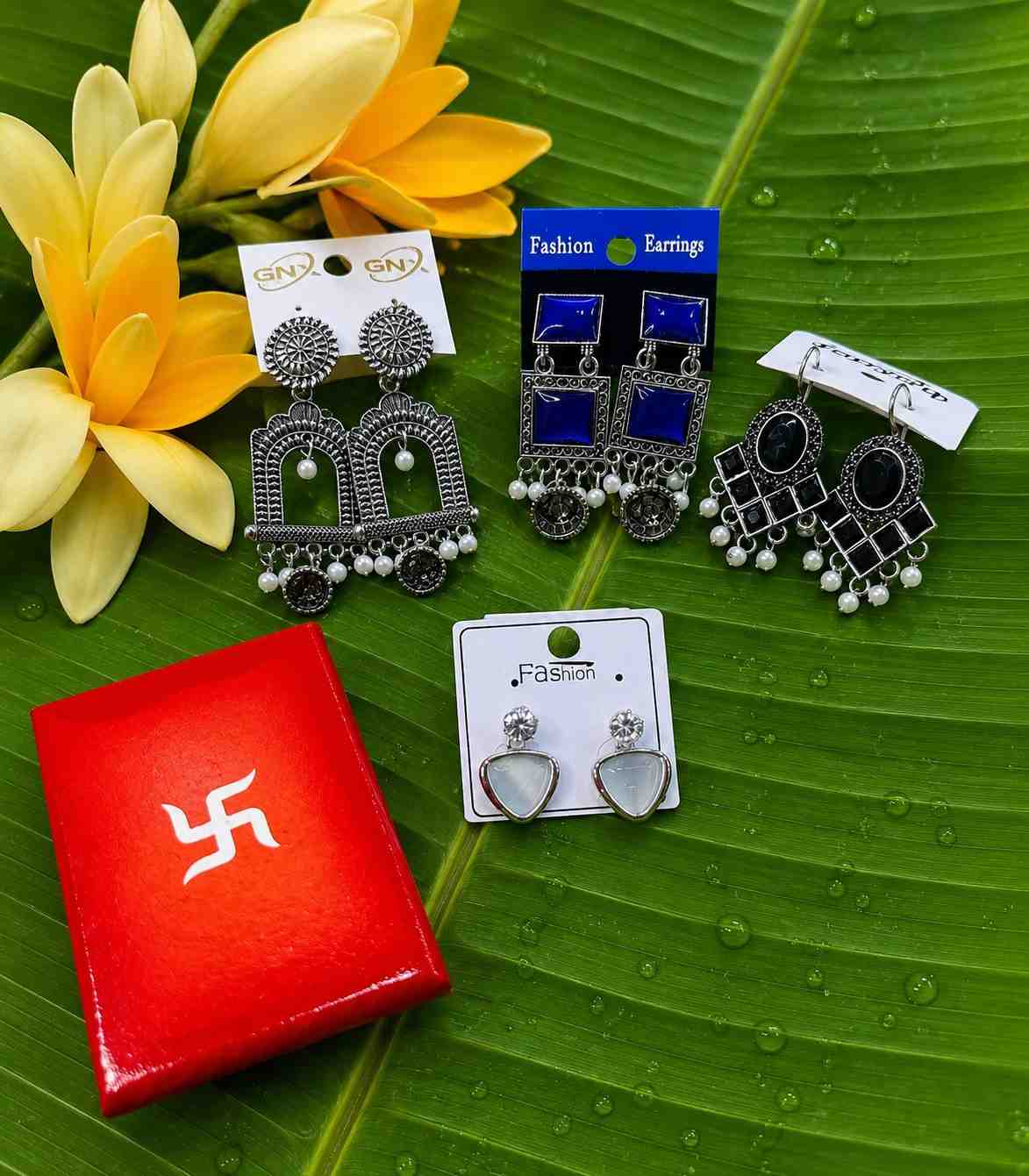 7008 - 4 Pair Stylish Earrings Combo Set
