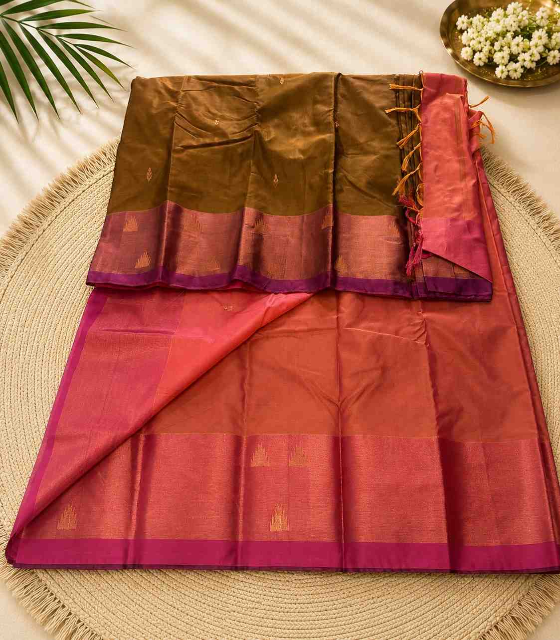 2233 Mehendi Green Cotton Silk Saree  with Contrast Magenta Border