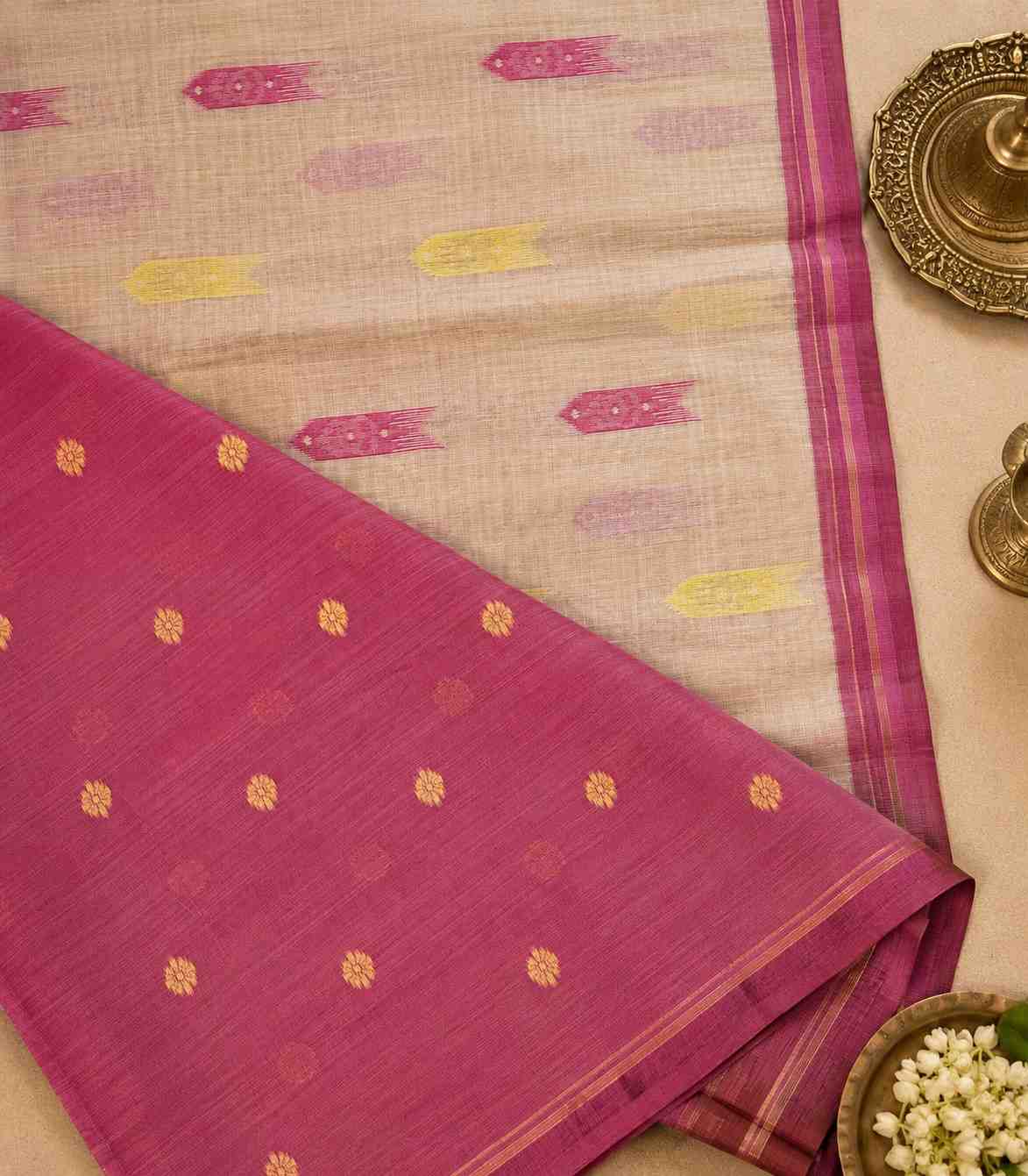2244 Cotton Jamdani Saree With Magenta Pink Contrasting With Mustard Yellow