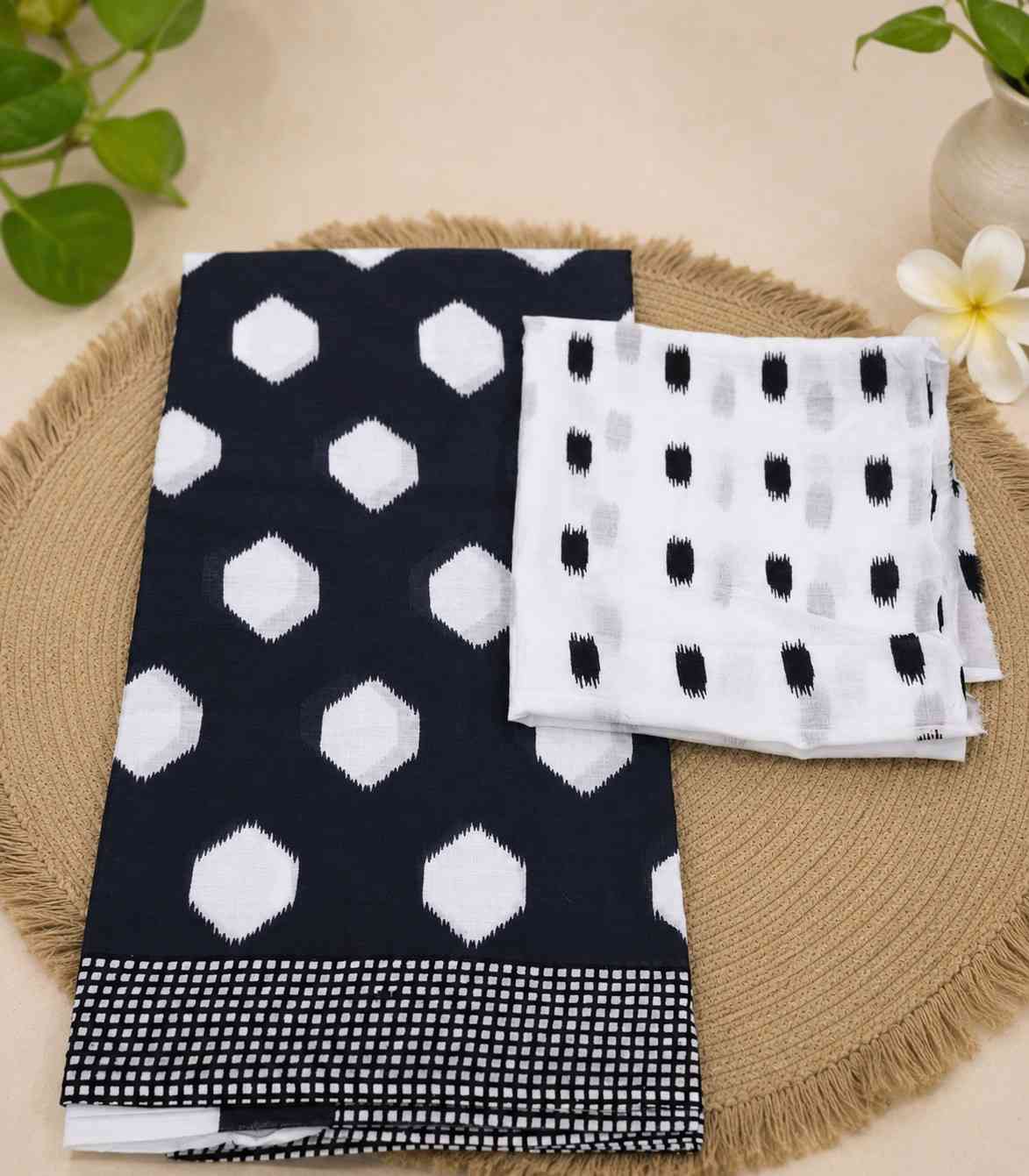 2273-black-and-white-hand-block-printed-daily-wear-mulmul-cotton-saree