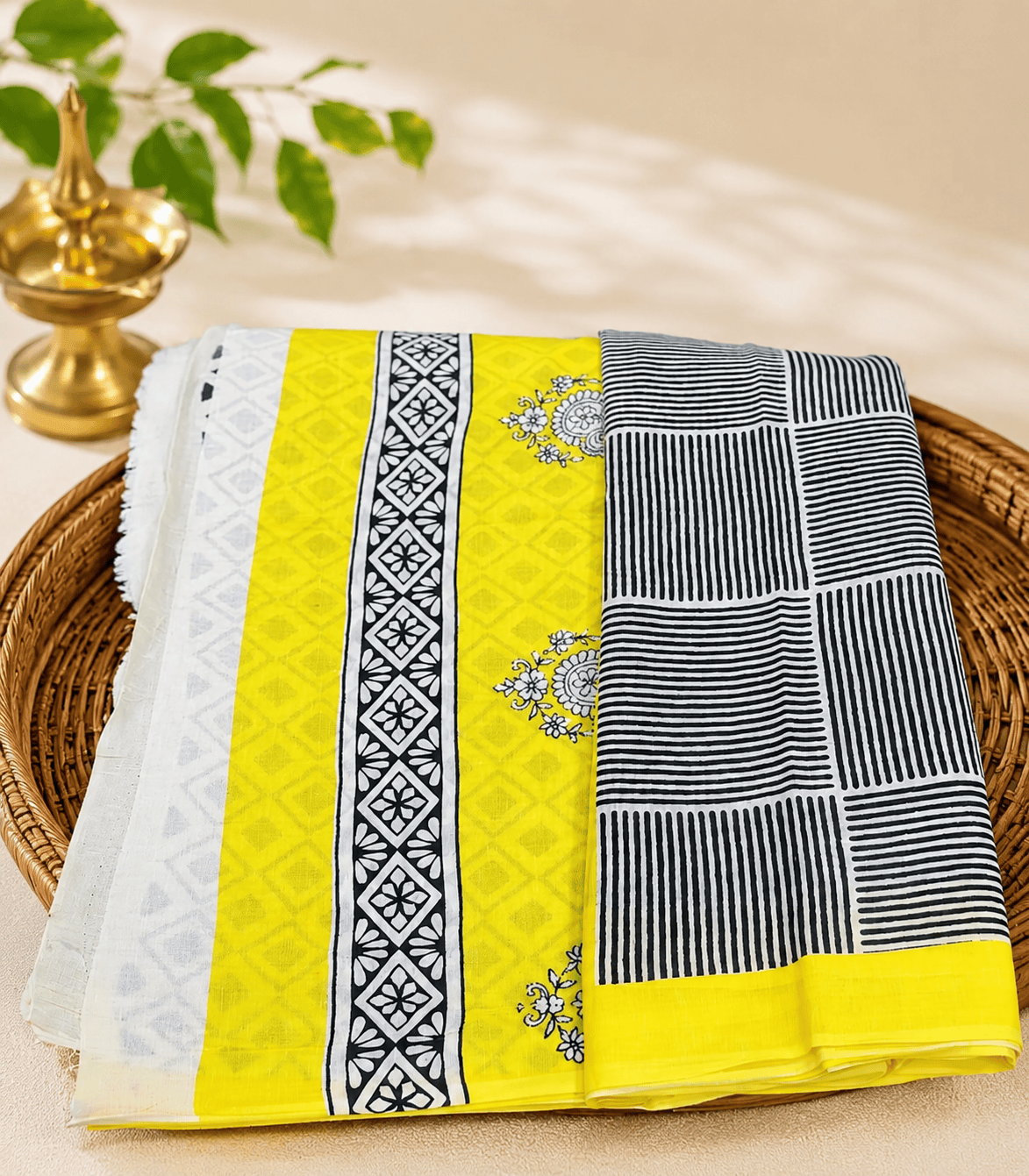 2277-yellow-and-black-hand-block-printed-daily-wear-mul-cotton-saree