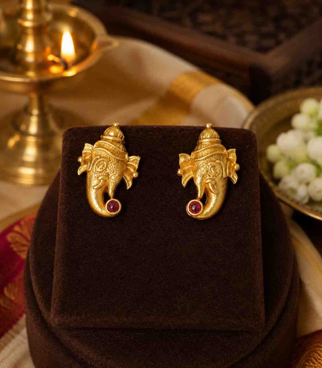 5642-antique-matte-finish-ganesha-pendant-necklace-set-with-matching-earrings
